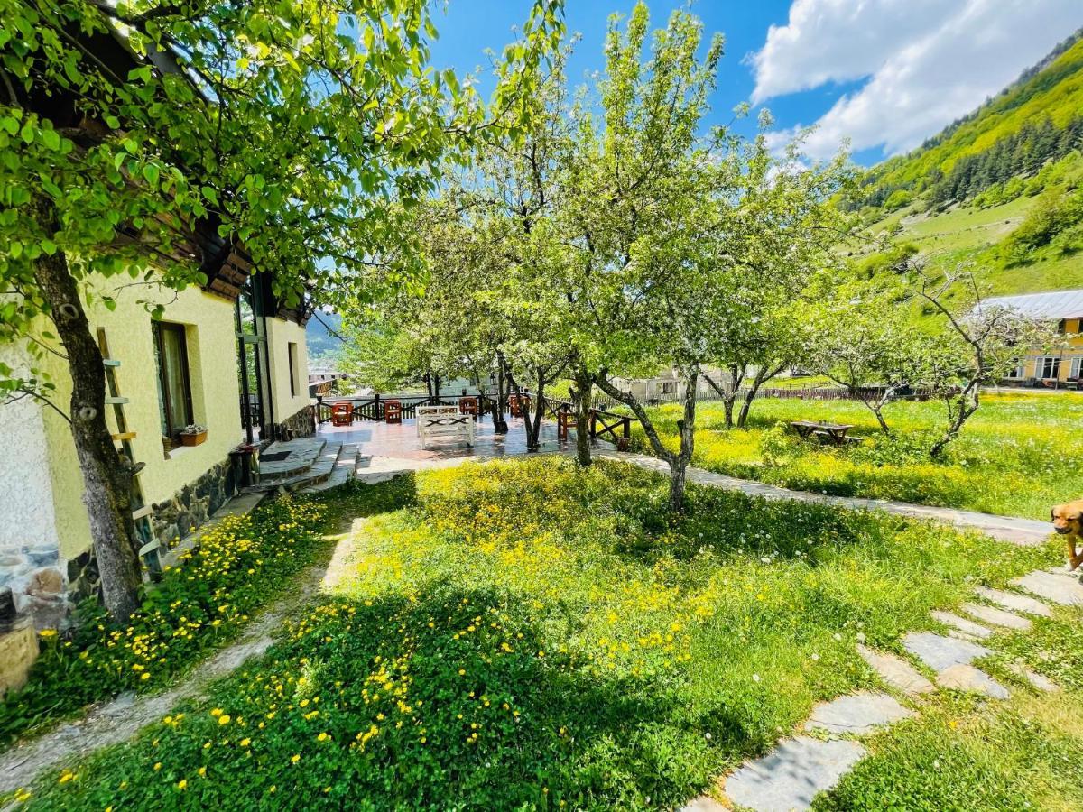 Отель Ioska'S House Местия Экстерьер фото