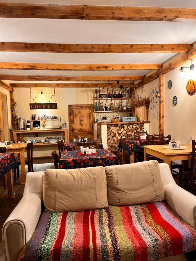 Отель Ioska'S House Местия Экстерьер фото